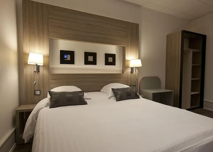 Hotel Le Grillon